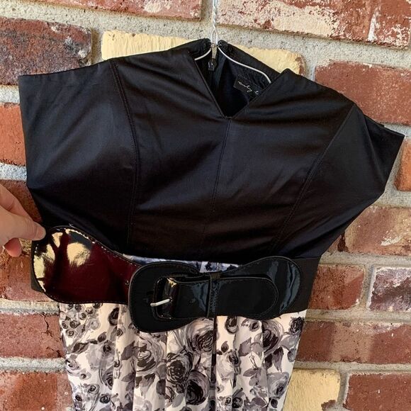 Size 5 strapless dress - Picture 2 of 4